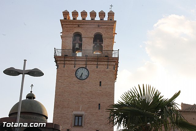 DGenes conmemora con una gran X humana el Da Europeo del Sndrome X Frgil - 57