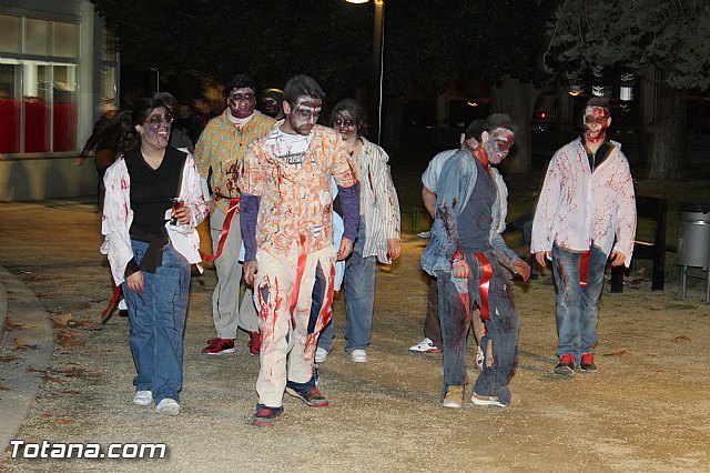 Los zombies invadieron las calles de Totana - Noche Zombie - 22