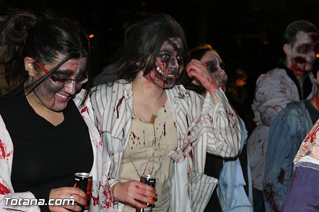 Los zombies invadieron las calles de Totana - Noche Zombie - 25