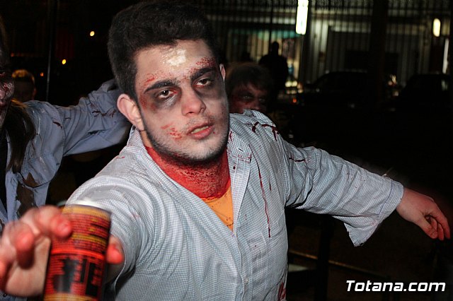 Los zombies invadieron las calles de Totana - Noche Zombie - 28