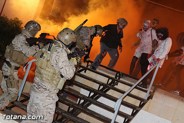 Los zombies invadieron las calles de Totana - Noche Zombie - 124