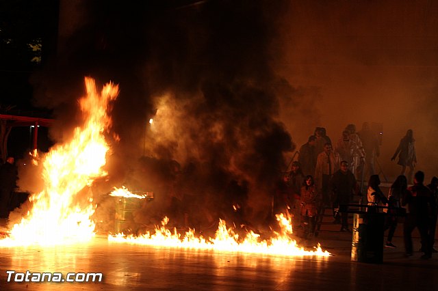 Los zombies invadieron las calles de Totana - Noche Zombie - 135