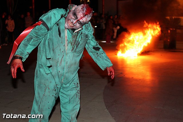 Los zombies invadieron las calles de Totana - Noche Zombie - 185