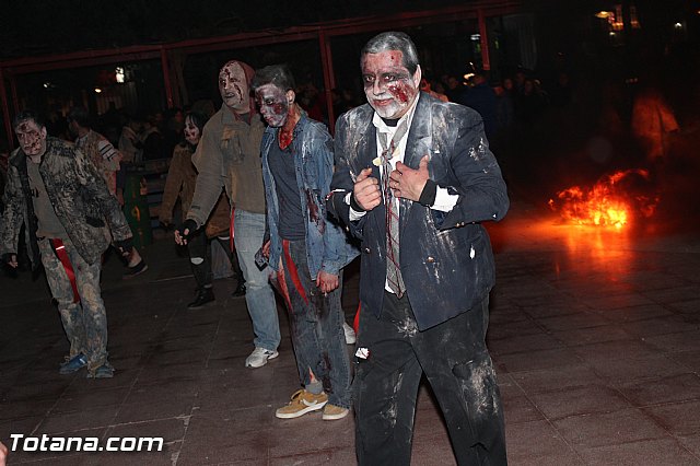 Los zombies invadieron las calles de Totana - Noche Zombie - 198